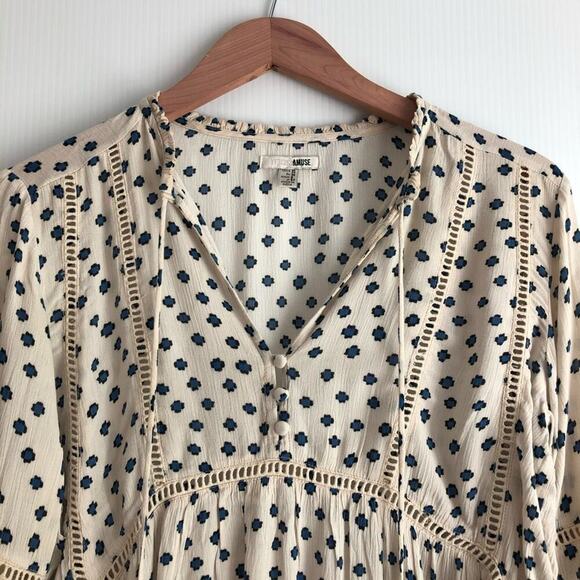 Amuse Society flowy top flutter sleeve  tassel cream and blue size extra small - Picture 4 of 6